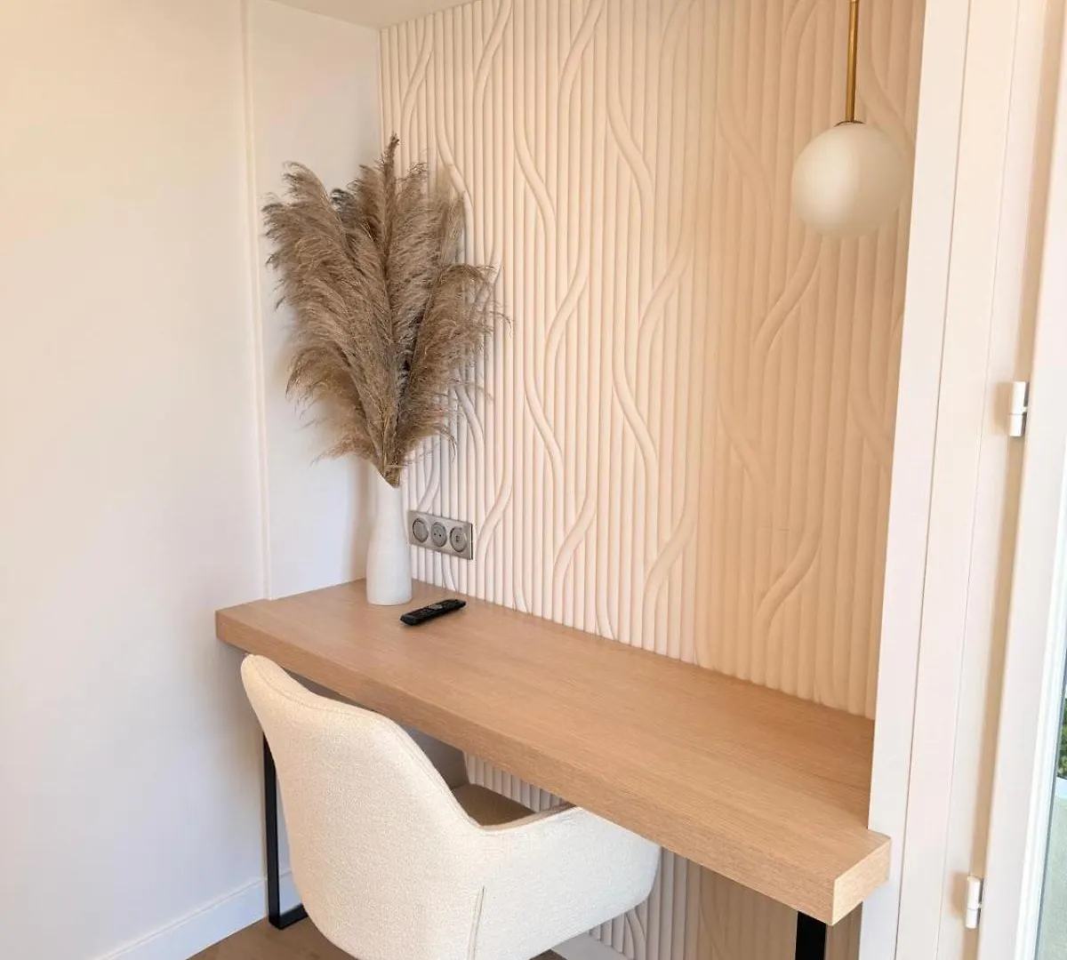 Panoramic Sea View Cannes Renovated 3 Bedrooms - Swimming Pool Apartment